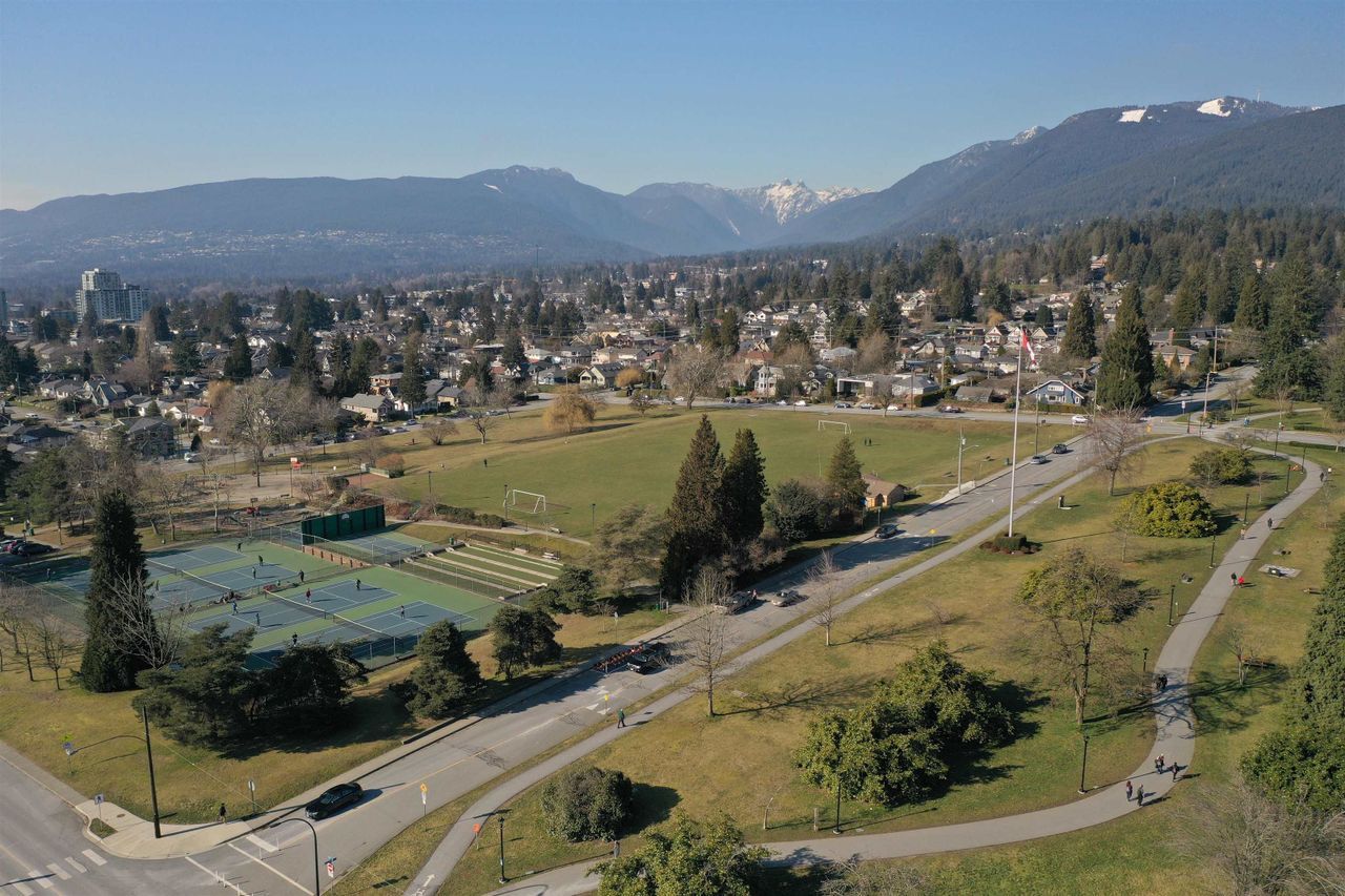 735-e-15th-street-boulevard-north-vancouver-29 at 735 E 15th Street, Boulevard, North Vancouver 735-e-15th-street-boulevard-north-vancouver-29 at 735 E 15th Street, Boulevard, North Vancouver