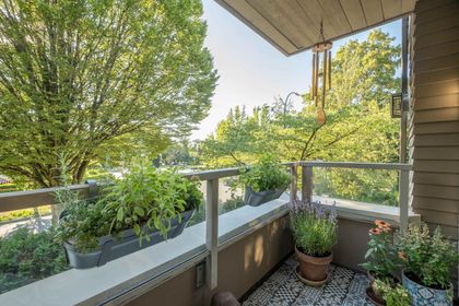 3218-ontario-street-main-vancouver-east-04