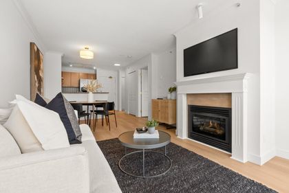 108-e-14th-street-central-lonsdale-north-vancouver-05