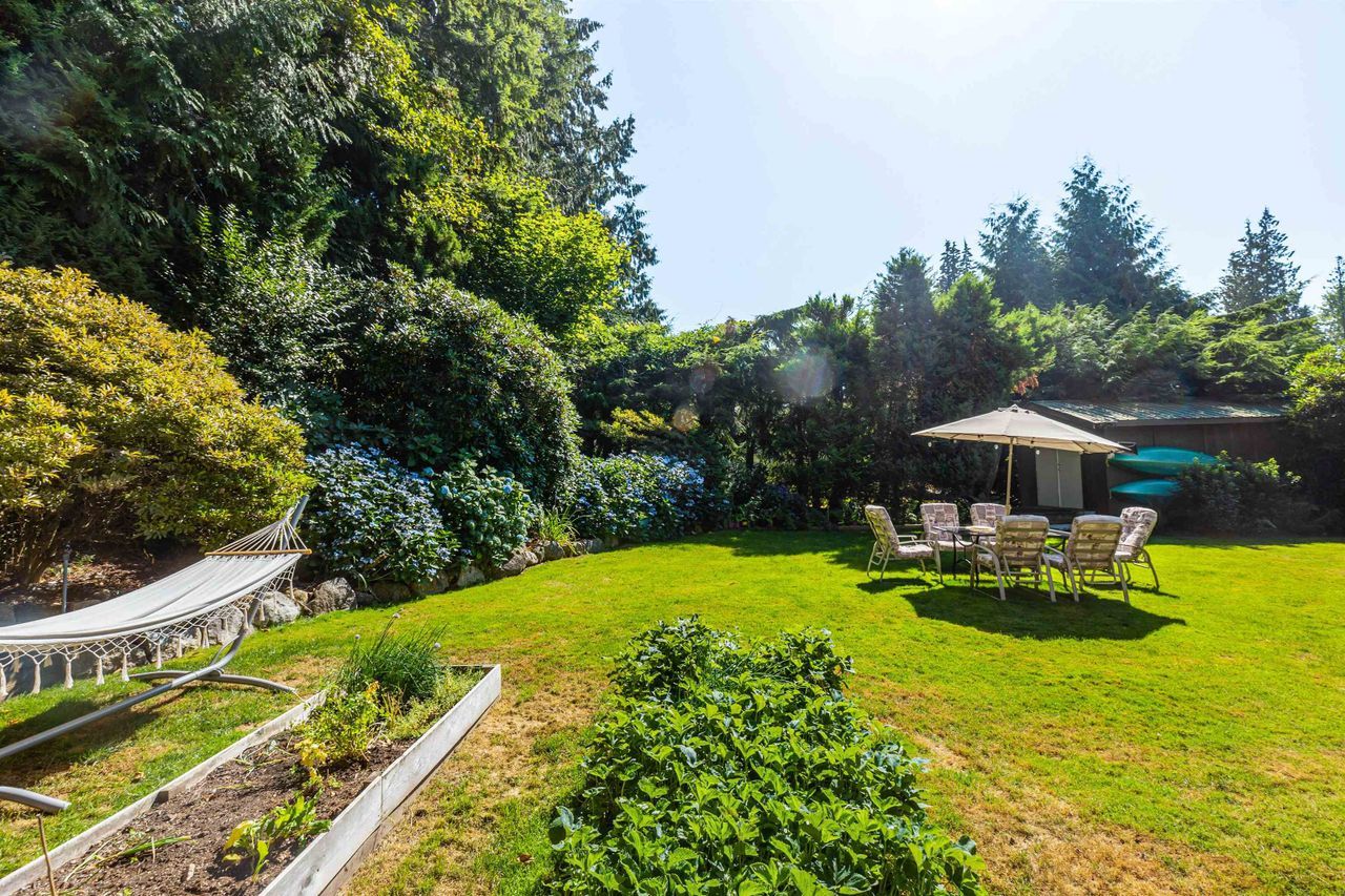 575-e-carisbrooke-road-upper-lonsdale-north-vancouver-39 at 575 E Carisbrooke Road, Upper Lonsdale, North Vancouver 575-e-carisbrooke-road-upper-lonsdale-north-vancouver-39 at 575 E Carisbrooke Road, Upper Lonsdale, North Vancouver