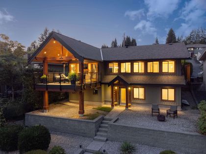 1042-shavington-street-calverhall-north-vancouver-01