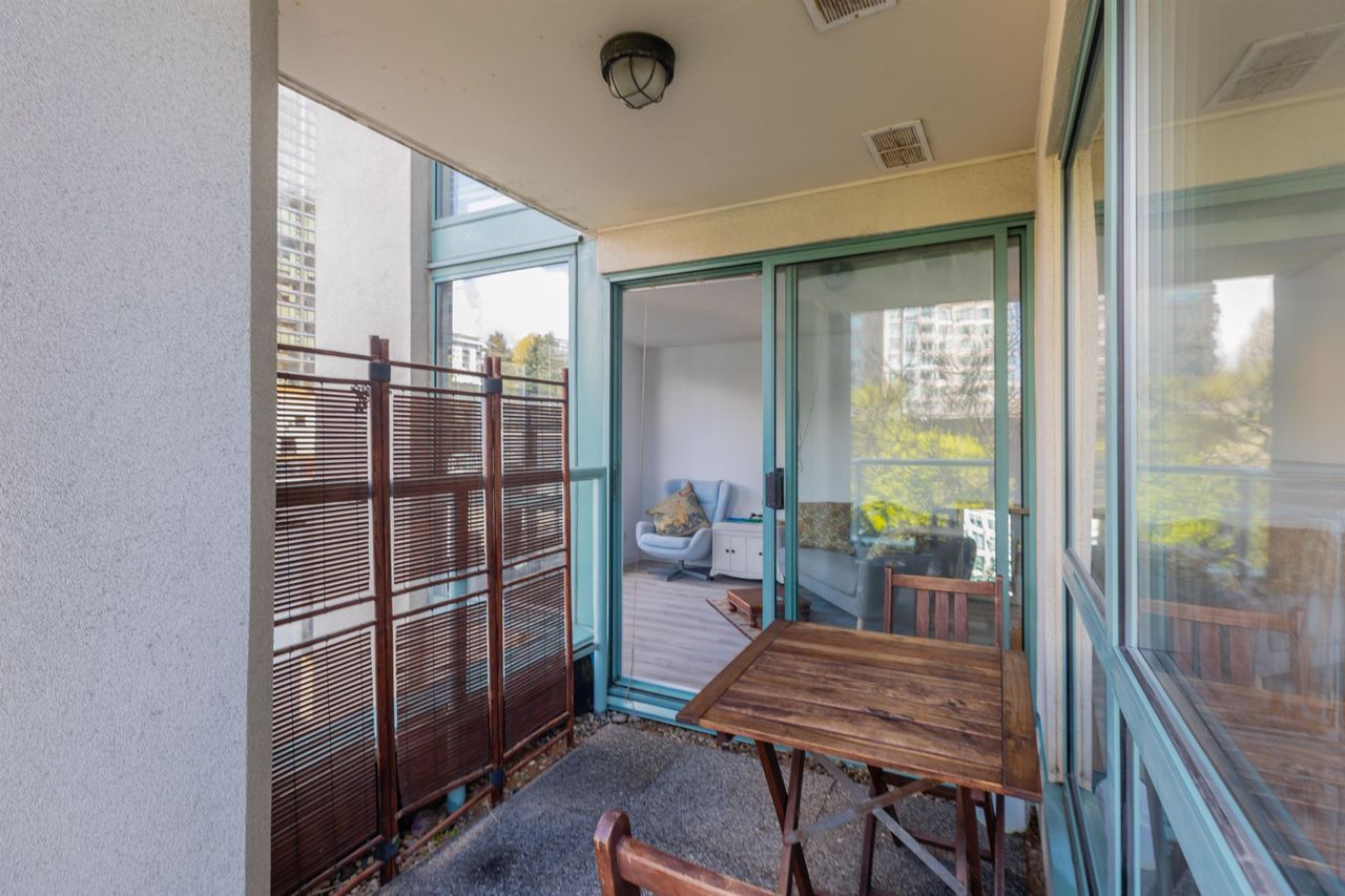 907-beach-avenue-yaletown-vancouver-west-14 at 406 - 907 Beach Avenue, Yaletown, Vancouver West 907-beach-avenue-yaletown-vancouver-west-14 at 406 - 907 Beach Avenue, Yaletown, Vancouver West