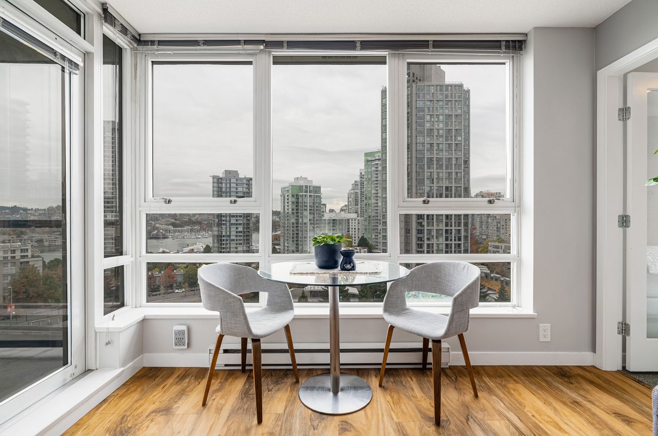 at 1711 - 939 Expo Boulevard, Yaletown, Vancouver West  at 1711 - 939 Expo Boulevard, Yaletown, Vancouver West