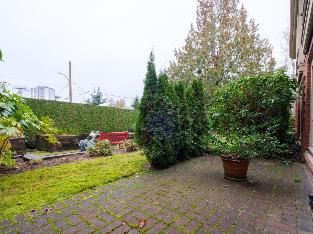 843-22nd-street-dundarave-west-vancouver-08 at 108 - 843 22nd Street, Dundarave, West Vancouver 843-22nd-street-dundarave-west-vancouver-08 at 108 - 843 22nd Street, Dundarave, West Vancouver