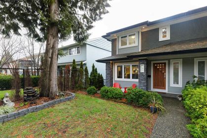 349-e-4th-street-lower-lonsdale-north-vancouver-02