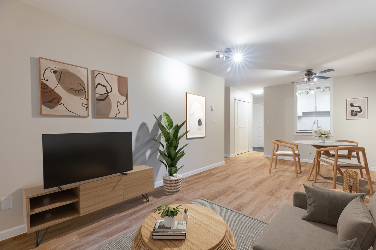 307 - 140 E 4th Street, Lower Lonsdale, North Vancouver