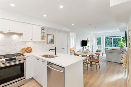 1519-crown-street-lynnmour-north-vancouver-01