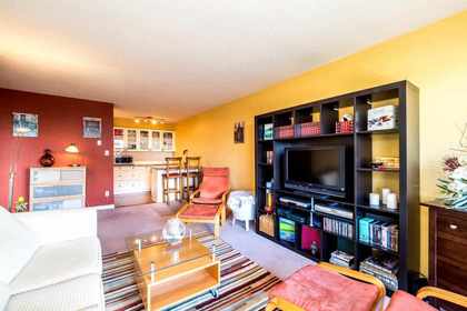175-e-4th-street-lower-lonsdale-north-vancouver-03