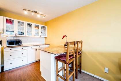 175-e-4th-street-lower-lonsdale-north-vancouver-05