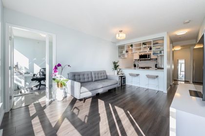 939-expo-boulevard-yaletown-vancouver-west-01