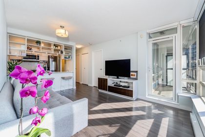 939-expo-boulevard-yaletown-vancouver-west-04