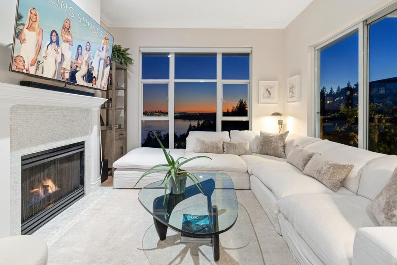 502 - 3608 Deercrest Drive, Roche Point, North Vancouver