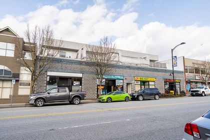 22347-lougheed-highway-west-central-maple-ridge-01