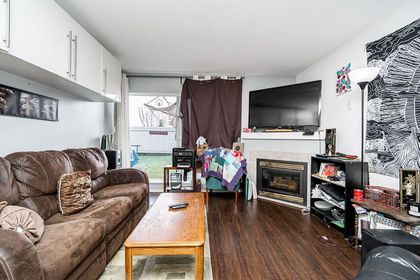 22347-lougheed-highway-west-central-maple-ridge-04