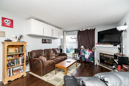 22347-lougheed-highway-west-central-maple-ridge-05