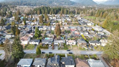 864-e-14th-street-boulevard-north-vancouver-04