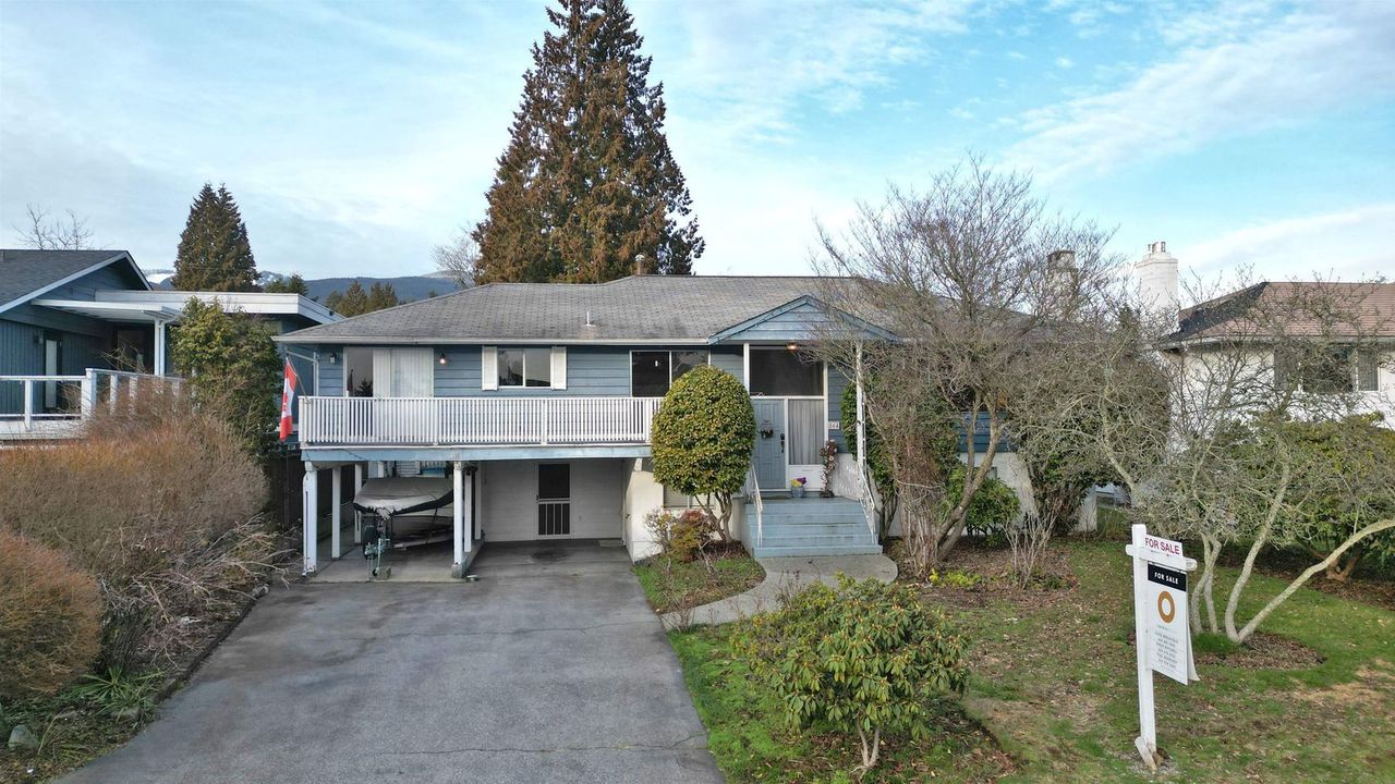 864 E 14th Street, Boulevard, North Vancouver 