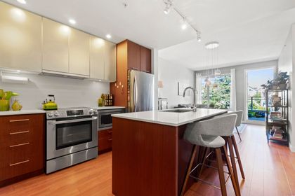 221-e-3rd-street-lower-lonsdale-north-vancouver-03