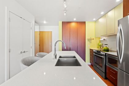221-e-3rd-street-lower-lonsdale-north-vancouver-05