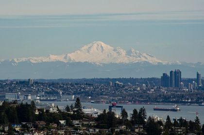 2206-folkestone-way-panorama-village-west-vancouver-02