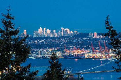 2206-folkestone-way-panorama-village-west-vancouver-03