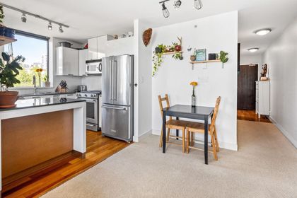 151-w-2nd-street-lower-lonsdale-north-vancouver-03