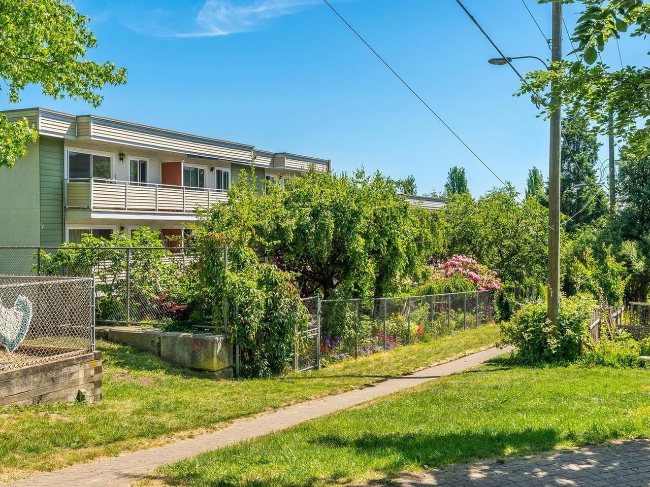750-e-7th-avenue-mount-pleasant-ve-vancouver-east-19 at 305 - 750 E 7th Avenue, Mount Pleasant VE, Vancouver East 750-e-7th-avenue-mount-pleasant-ve-vancouver-east-19 at 305 - 750 E 7th Avenue, Mount Pleasant VE, Vancouver East