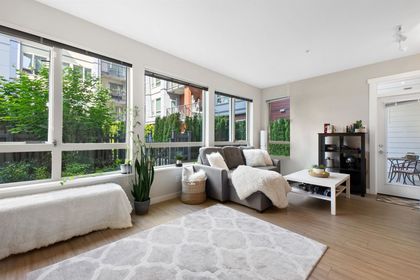 2651-library-lane-lynn-valley-north-vancouver-03