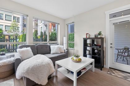 2651-library-lane-lynn-valley-north-vancouver-04