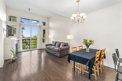 9339-university-crescent-simon-fraser-univer-burnaby-north-02
