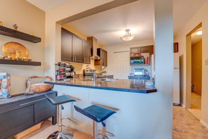 1000-bowron-court-roche-point-north-vancouver-03