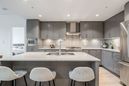 4477-hastings-street-vancouver-heights-burnaby-north-03