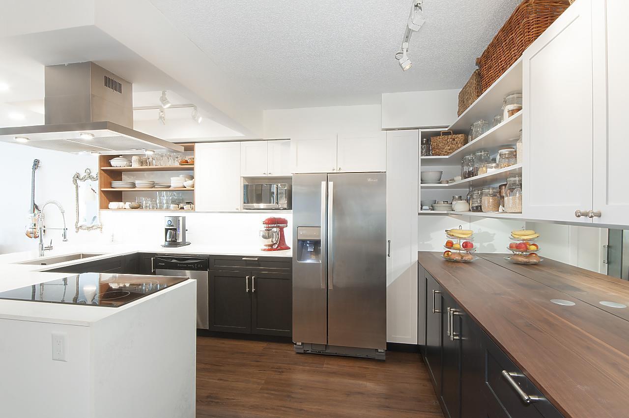 208 - 4323 Gallant Avenue, Deep Cove, North Vancouver