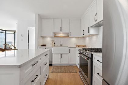 175-w-1st-street-lower-lonsdale-north-vancouver-03