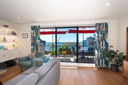 220-e-4th-street-lower-lonsdale-north-vancouver-05