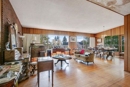 850-8th-street-sentinel-hill-west-vancouver-02