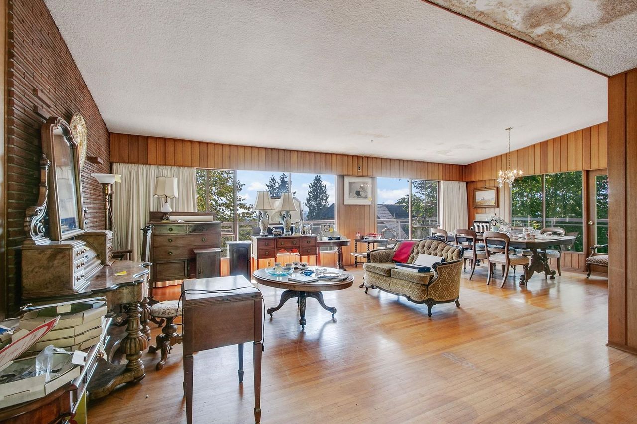 850-8th-street-sentinel-hill-west-vancouver-02 at 850 8th Street, Sentinel Hill, West Vancouver 850-8th-street-sentinel-hill-west-vancouver-02 at 850 8th Street, Sentinel Hill, West Vancouver
