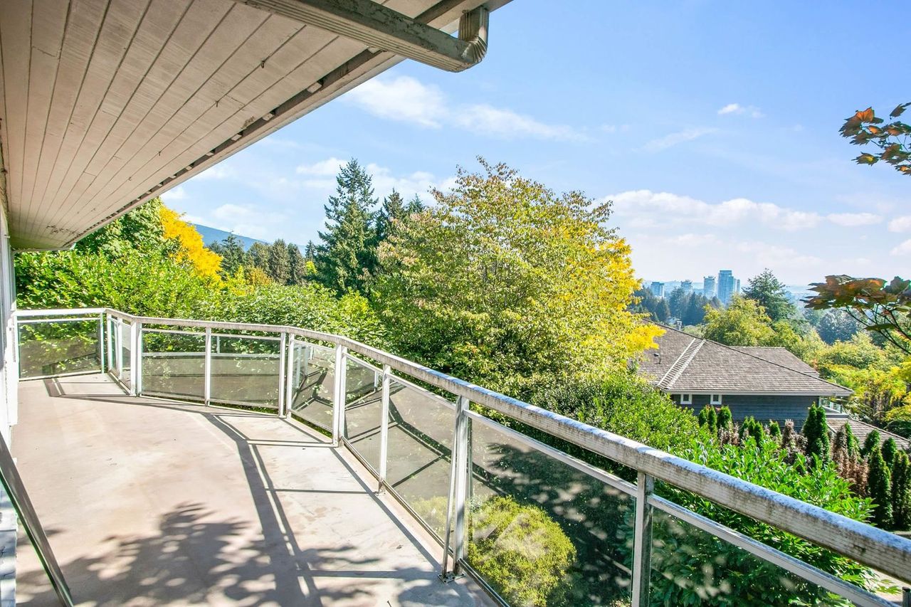 850-8th-street-sentinel-hill-west-vancouver-22 at 850 8th Street, Sentinel Hill, West Vancouver 850-8th-street-sentinel-hill-west-vancouver-22 at 850 8th Street, Sentinel Hill, West Vancouver
