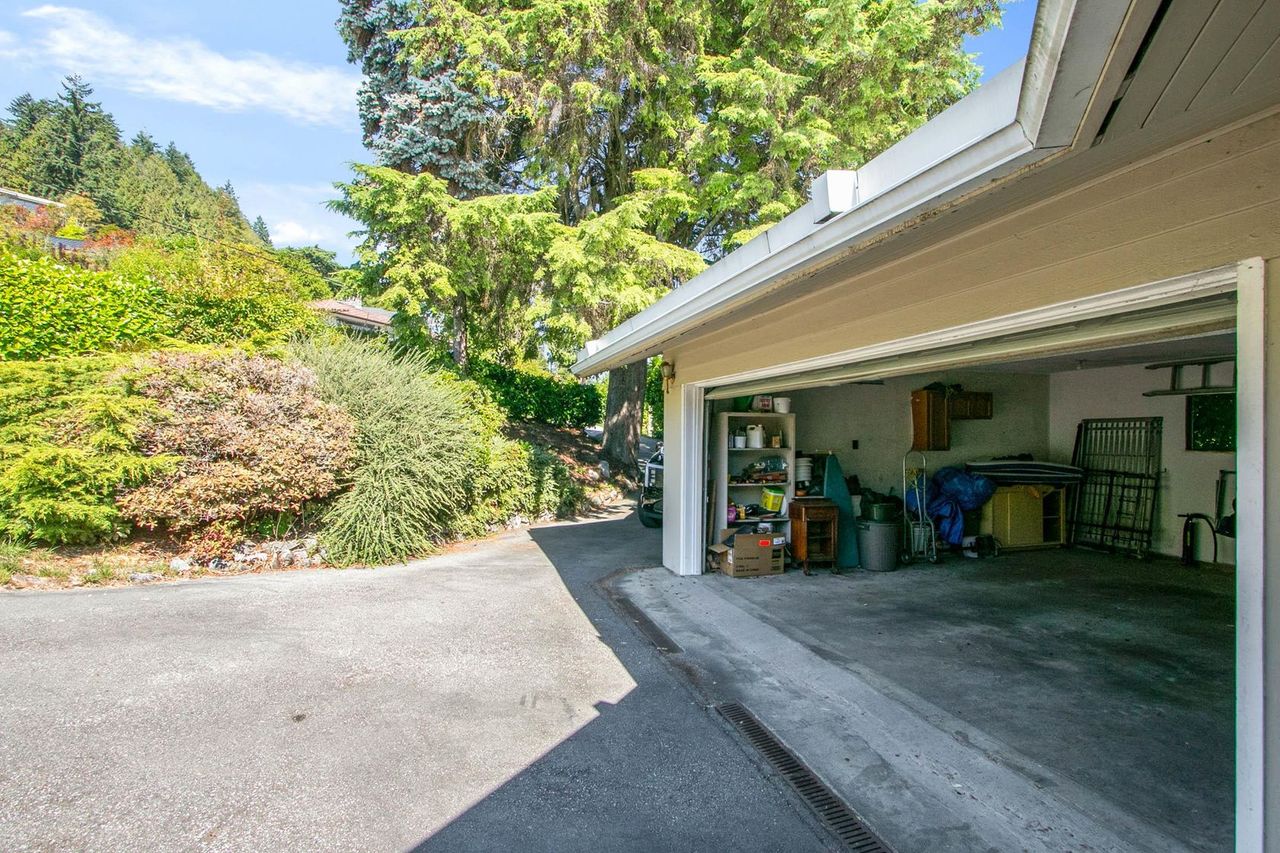 850-8th-street-sentinel-hill-west-vancouver-23 at 850 8th Street, Sentinel Hill, West Vancouver 850-8th-street-sentinel-hill-west-vancouver-23 at 850 8th Street, Sentinel Hill, West Vancouver