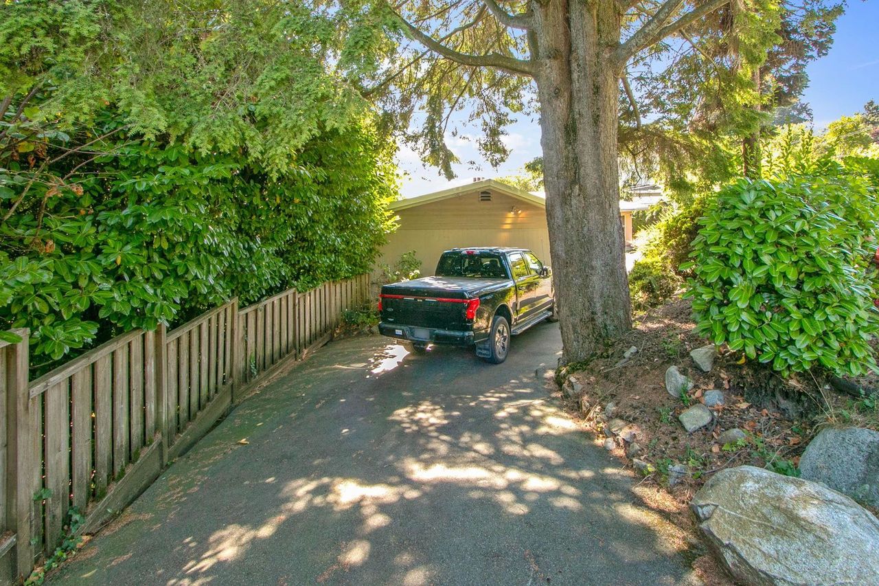 850-8th-street-sentinel-hill-west-vancouver-26 at 850 8th Street, Sentinel Hill, West Vancouver 850-8th-street-sentinel-hill-west-vancouver-26 at 850 8th Street, Sentinel Hill, West Vancouver