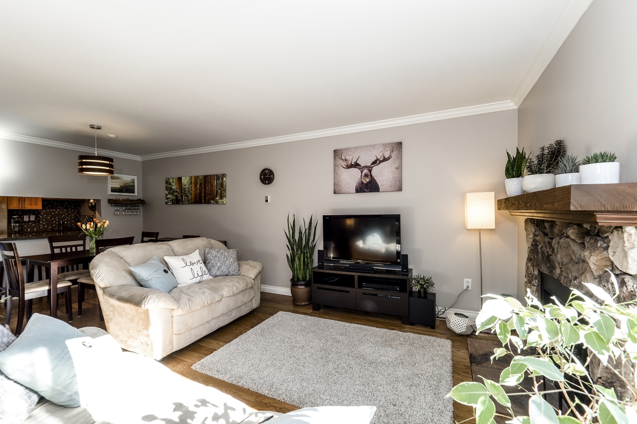 307 - 3275 Mountain Highway, Lynn Valley, North Vancouver