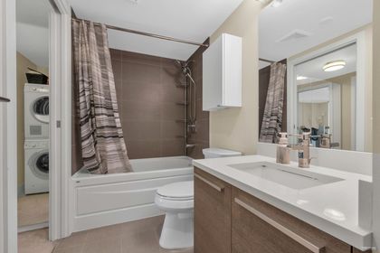 1323-homer-street-yaletown-vancouver-west-02