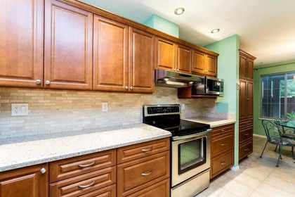 1050-bowron-court-roche-point-north-vancouver-05