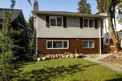 346-e-22nd-street-central-lonsdale-north-vancouver-01