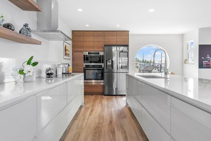 415-w-esplanade-lower-lonsdale-north-vancouver-05