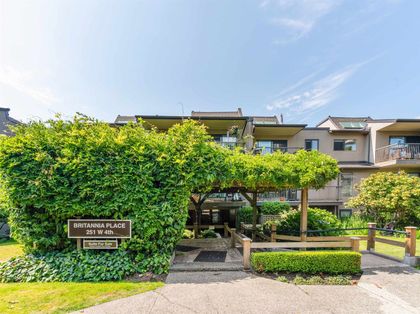 251-w-4th-street-lower-lonsdale-north-vancouver-01