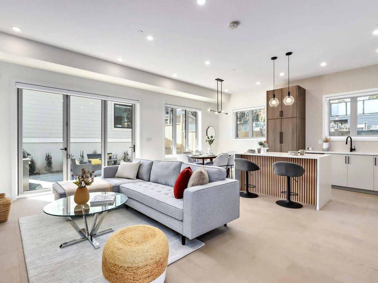 2 - 938 E 10th Avenue, Mount Pleasant VE, Vancouver East