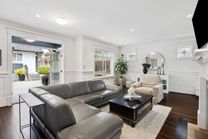 310-w-14-street-central-lonsdale-north-vancouver-05