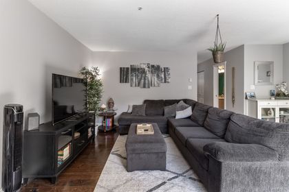 1821-willow-crescent-garibaldi-estates-squamish-02