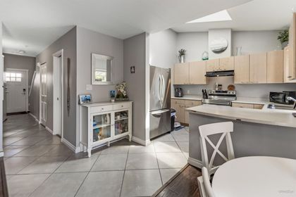 1821-willow-crescent-garibaldi-estates-squamish-05